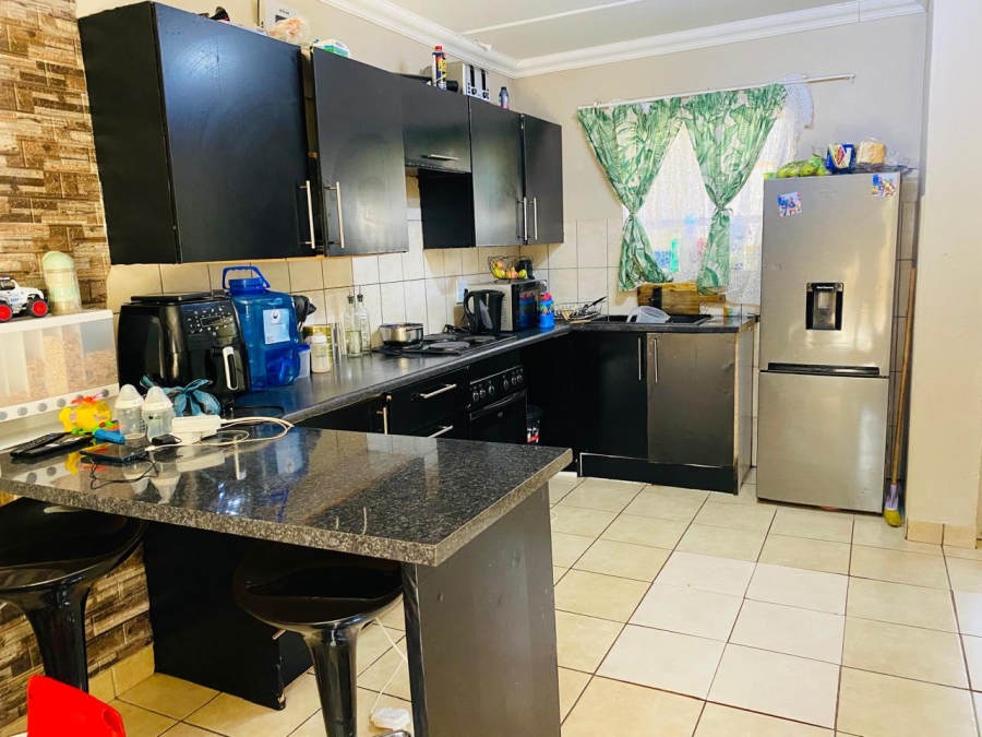 3 Bedroom Property for Sale in Geelhoutpark North West